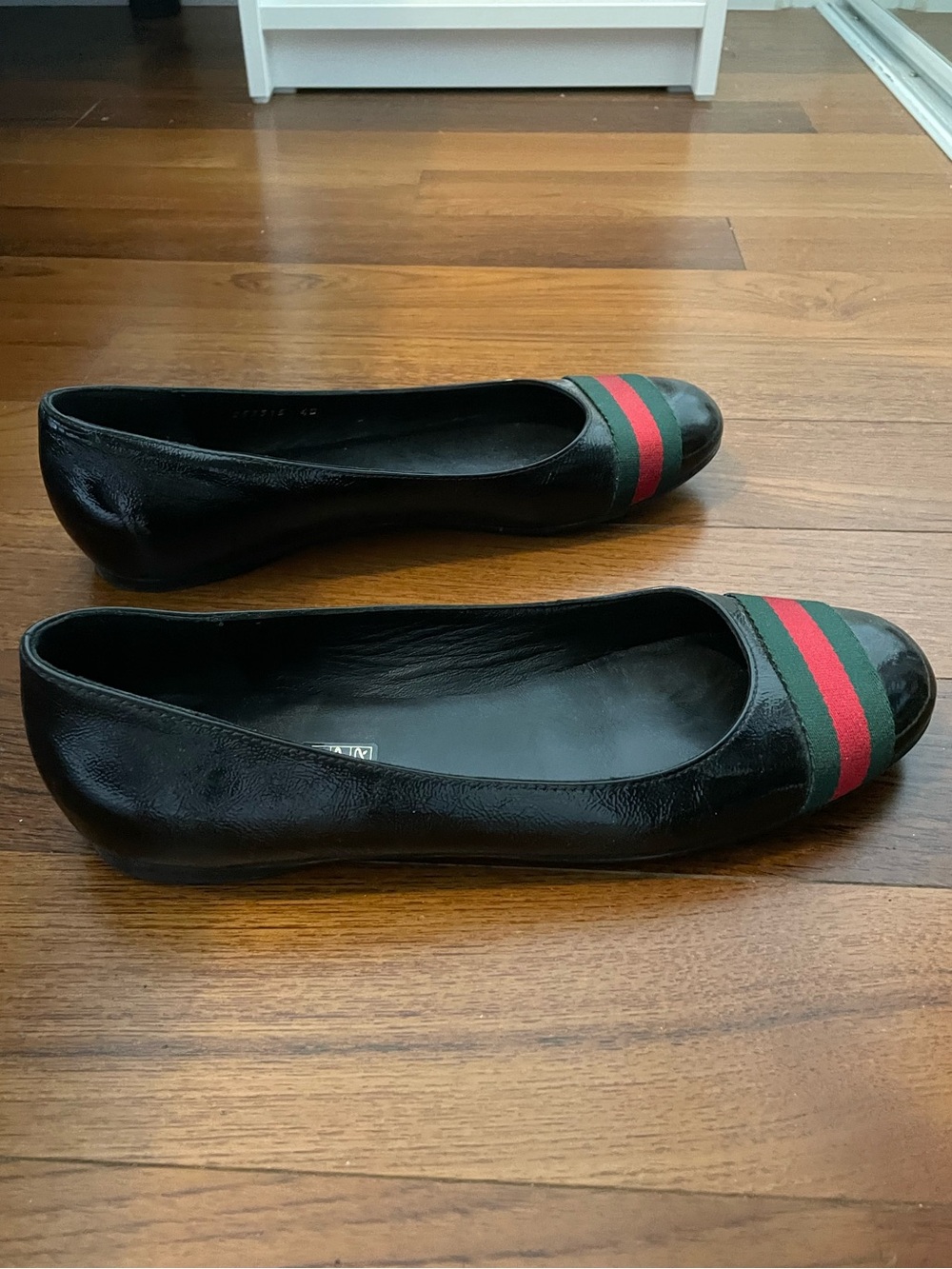 Gucci Black Leather Ballet Flats